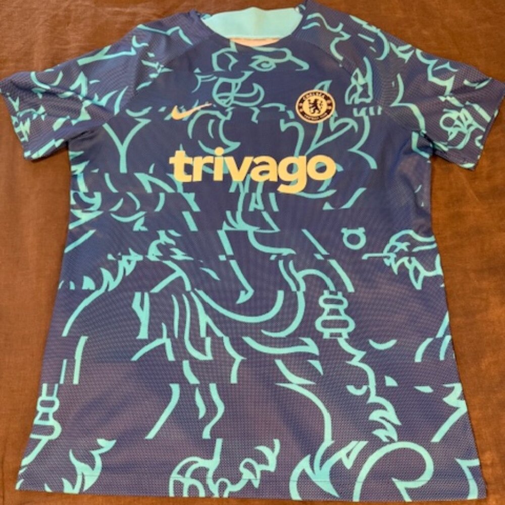 Chelsea FC Nike Dri-FIT Pre-Match Shirt – Men's Large